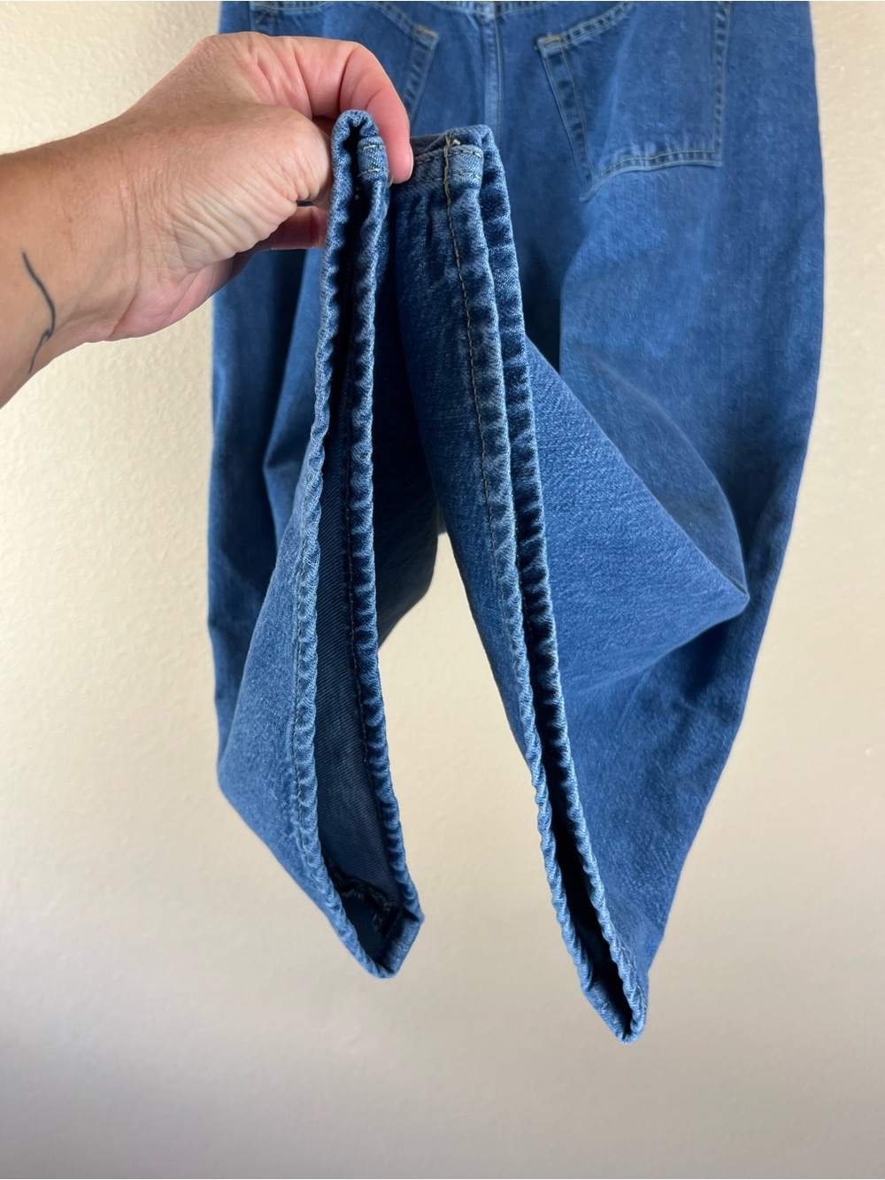 gap mid rise baggy crop jeans in medium indigo - Picture 6 of 11